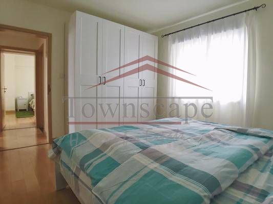  Bright 2BR Apartment at Jingan Temple