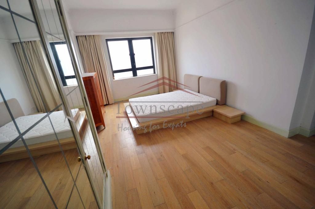  Luxury 2BR Apartment w/Amazing View in Shanghai FFC