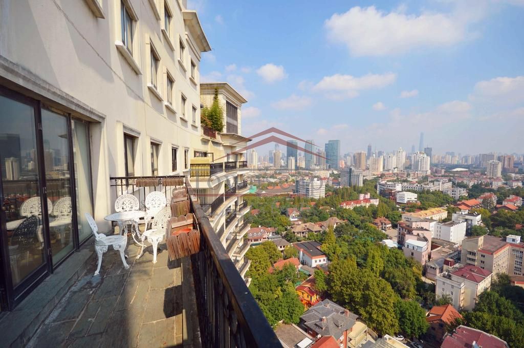  Luxury 2BR Apartment w/Amazing View in Shanghai FFC