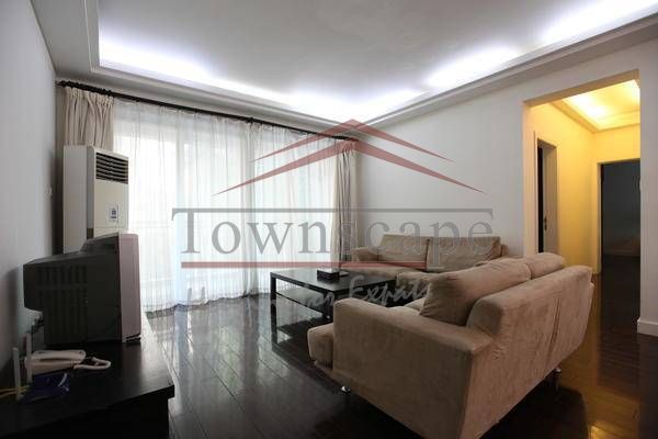  Spacious 3BR Apartment for Rent in Xujiahui