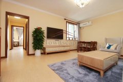  Homey 2BR Apartment in Downtown Shanghai