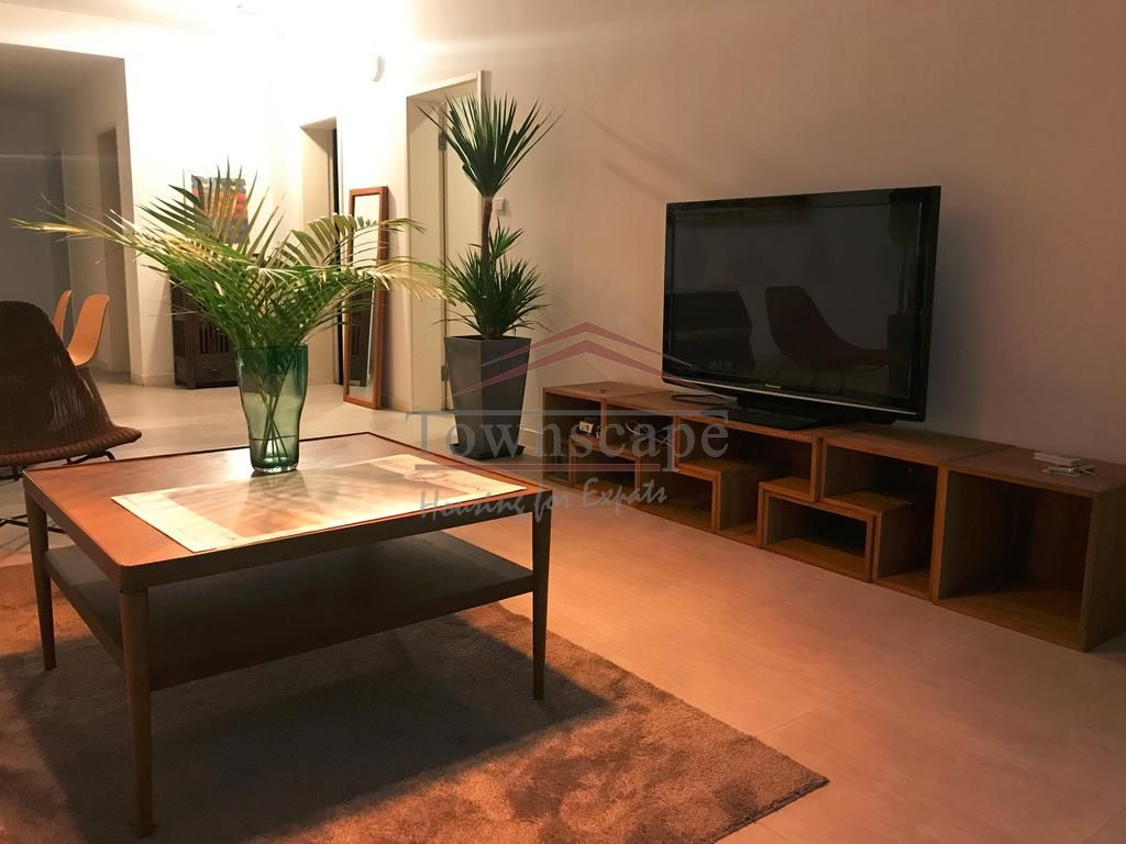  Green 2BR Aparmtent in Downtown Putuo/Jing