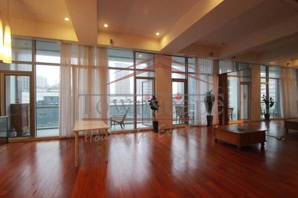  Large 2BR Loft nr Peoples Square and Suzhou Creek