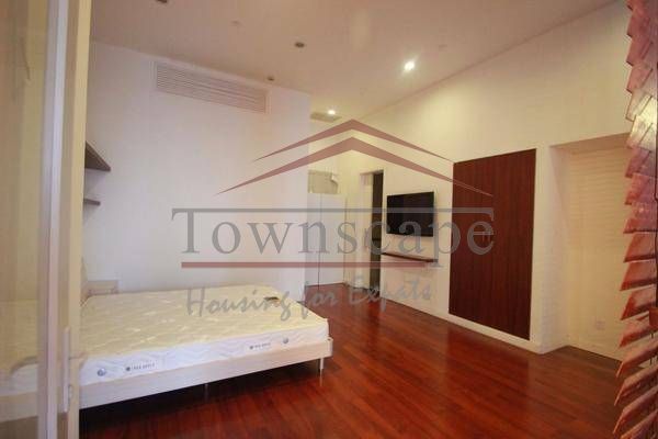  Large 2BR Loft nr Peoples Square and Suzhou Creek