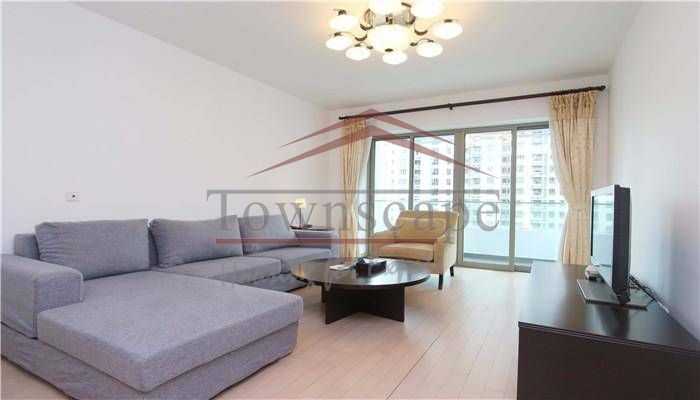 Spacious, Bright 2BR in Jingan - Clubhouse Included