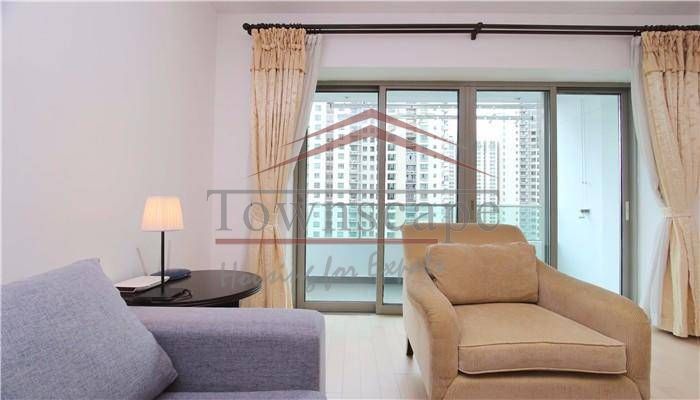  Spacious, Bright 2BR in Jingan - Clubhouse Included