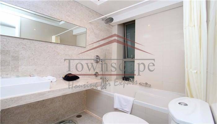  Spacious, Bright 2BR in Jingan - Clubhouse Included