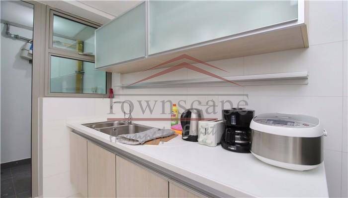  Spacious, Bright 2BR in Jingan - Clubhouse Included