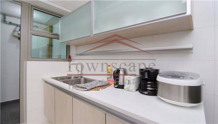  Spacious, Bright 2BR in Jingan - Clubhouse Included