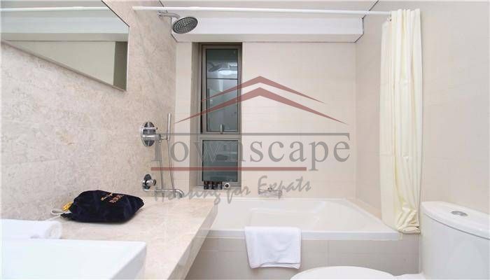  Spacious, Bright 2BR in Jingan - Clubhouse Included