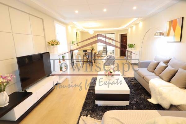  Modern 3BR Apartment for Rent in Jingan