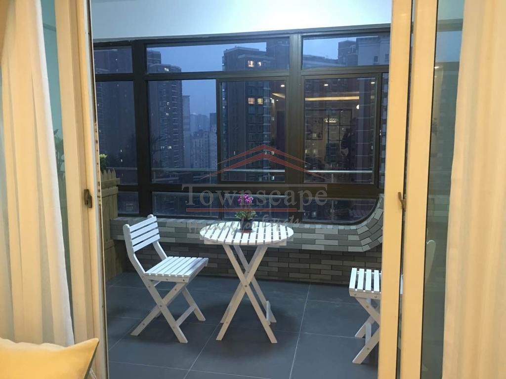  Modern 3BR Apartment for Rent in Jingan