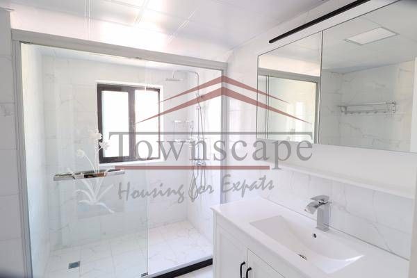  Modern 3BR Apartment for Rent in Jingan