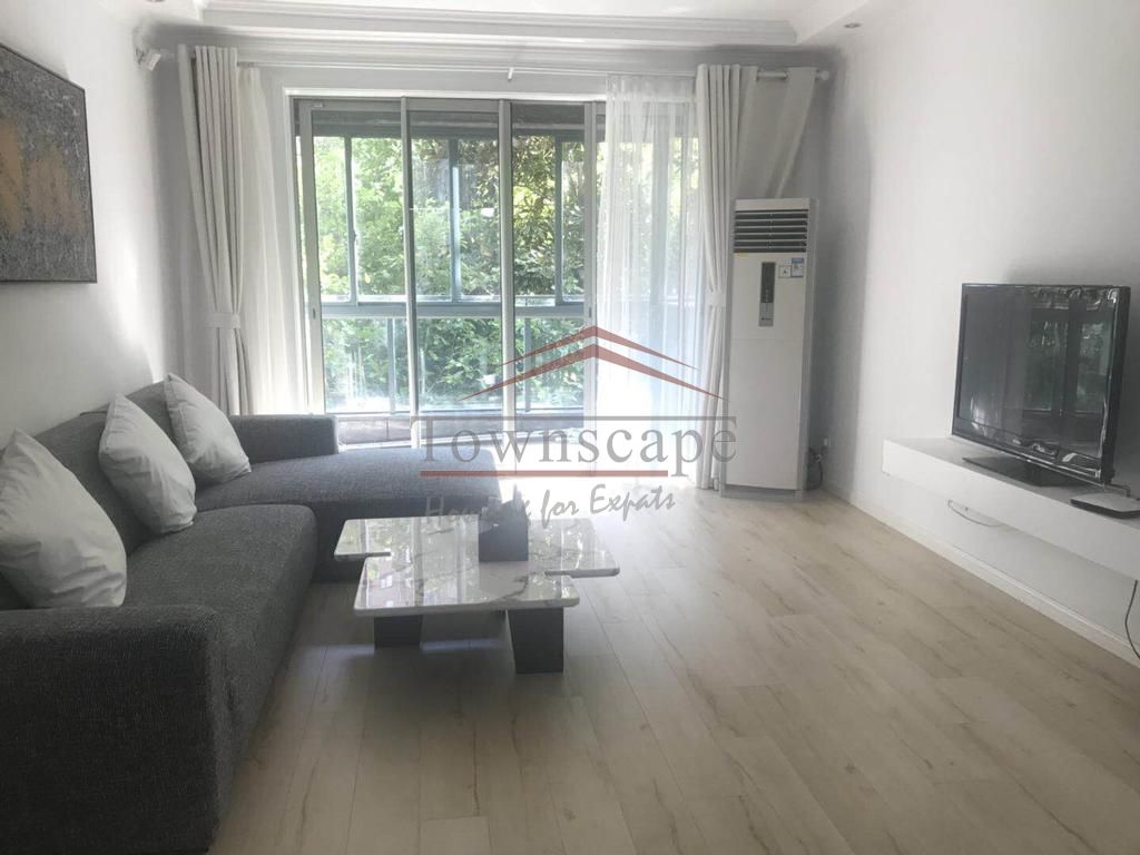  Sunny, Modern Apartment near ECNU