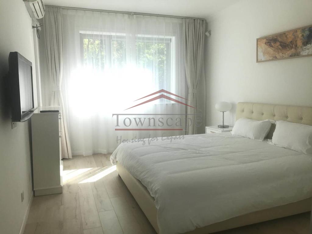  Sunny, Modern Apartment near ECNU