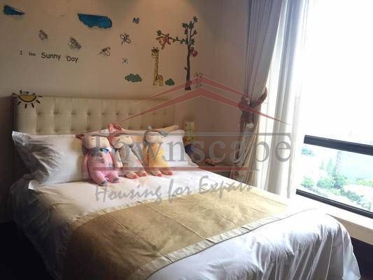  High-End Service Apartment beside Huashan Park