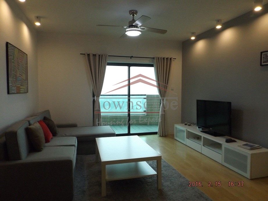  Modern 2BR Apartment beside Shanghai Library