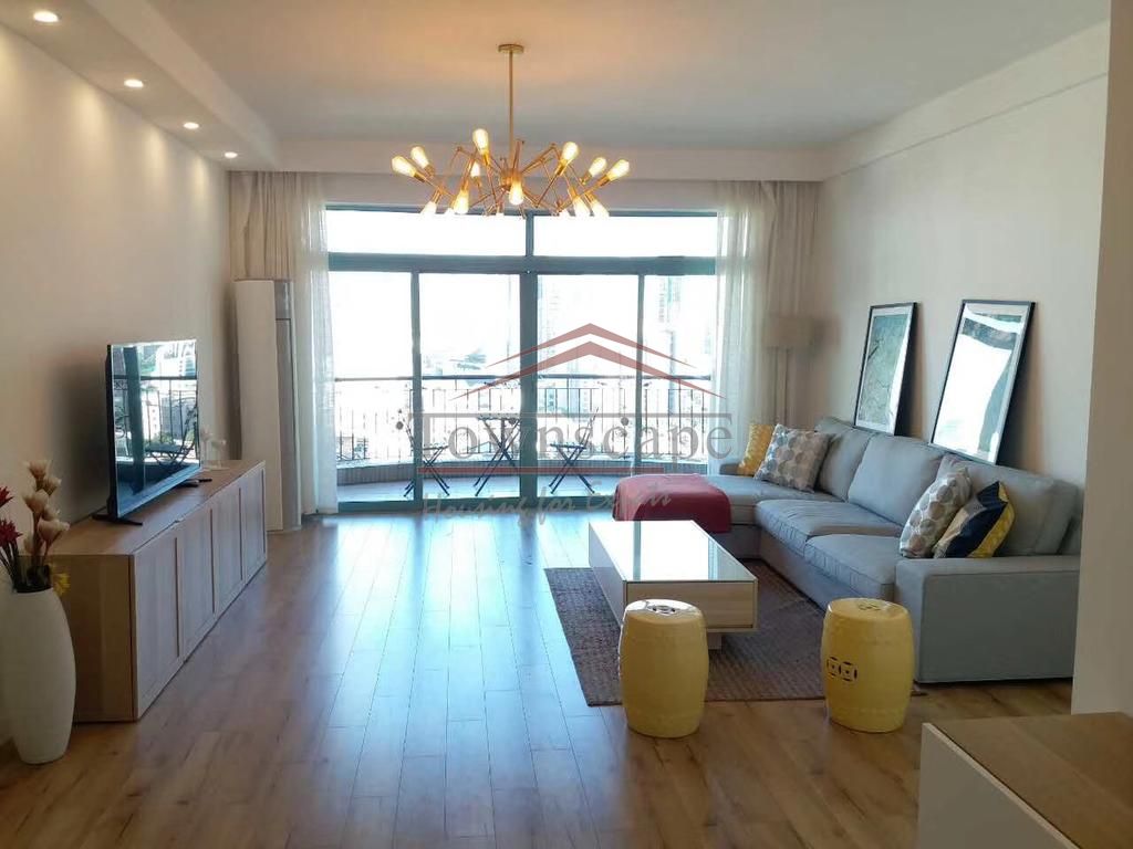  Spacious, Modern 4BR Apartment at West Nanjing Rd