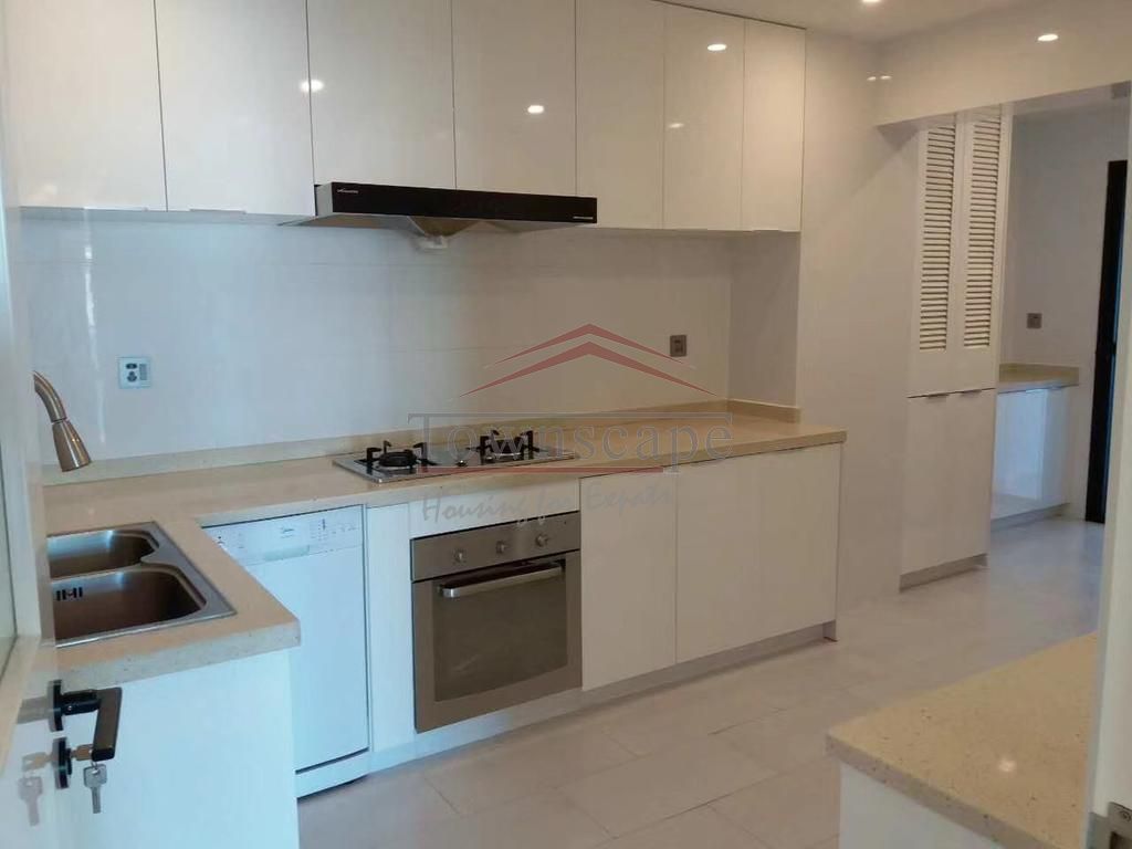  Spacious, Modern 4BR Apartment at West Nanjing Rd