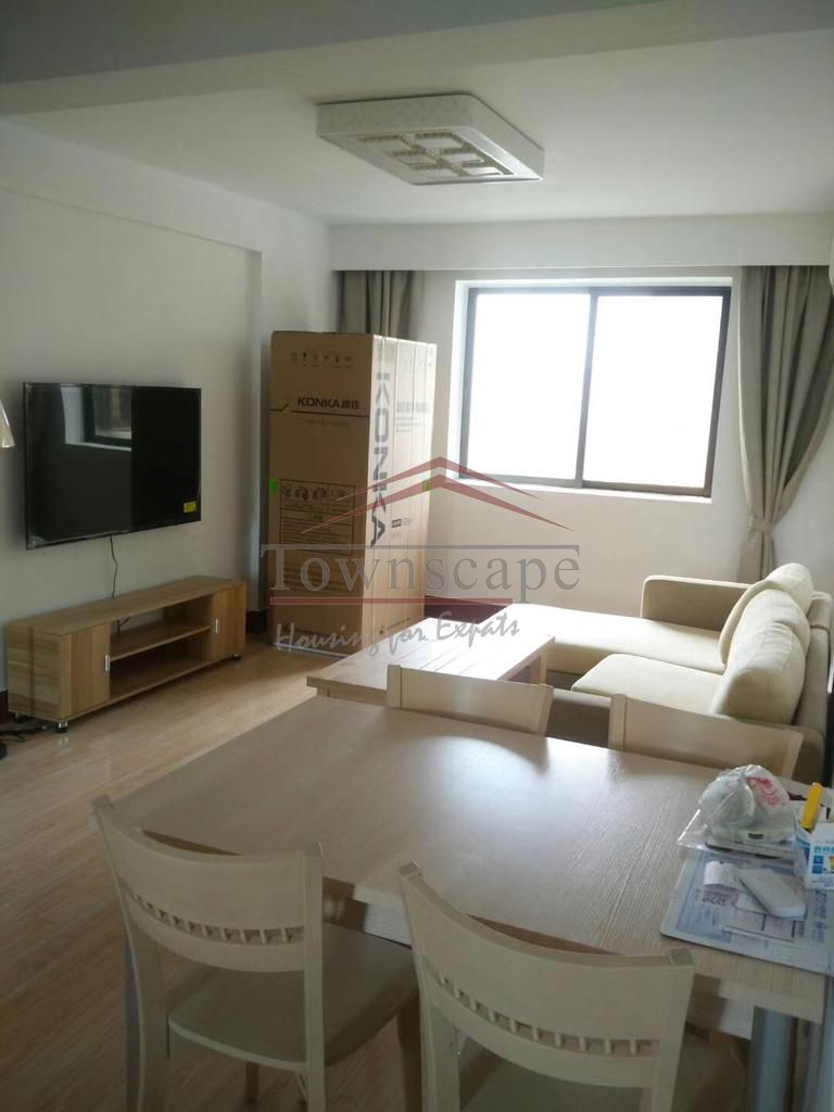  Sunny, renovated 2BR Apartment in Jingan