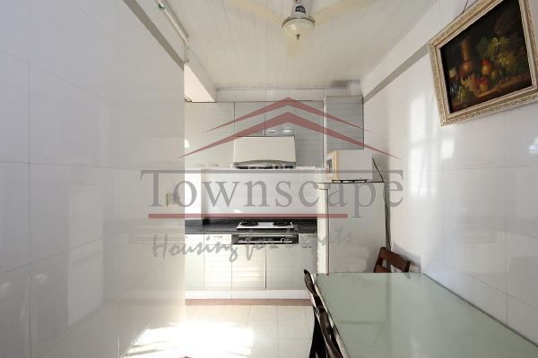  Modern, Sunny 2BR Apartment near Xintiandi