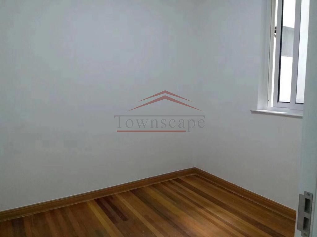  Unfurnished 3BR Apartment for Rent in French Concession