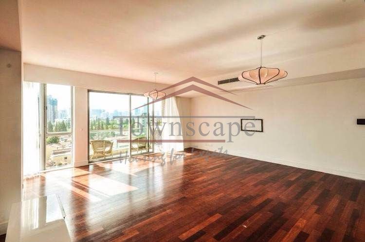  Welcoming 4BR Apartment in Anfu Road