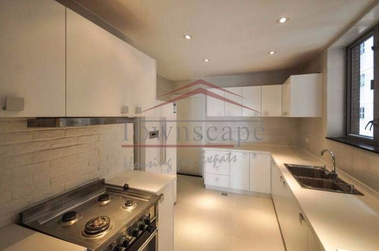  Welcoming 4BR Apartment in Anfu Road