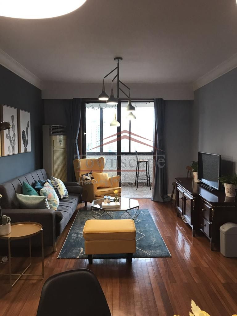  Nice 3BR Apartment w/View in Shanghai Downtown