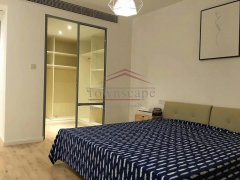  Modern 3.5BR Apartment at Xuhui Riverside