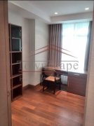  High-Quality 3.5BR Apartment w/Floor-Heating in Gubei