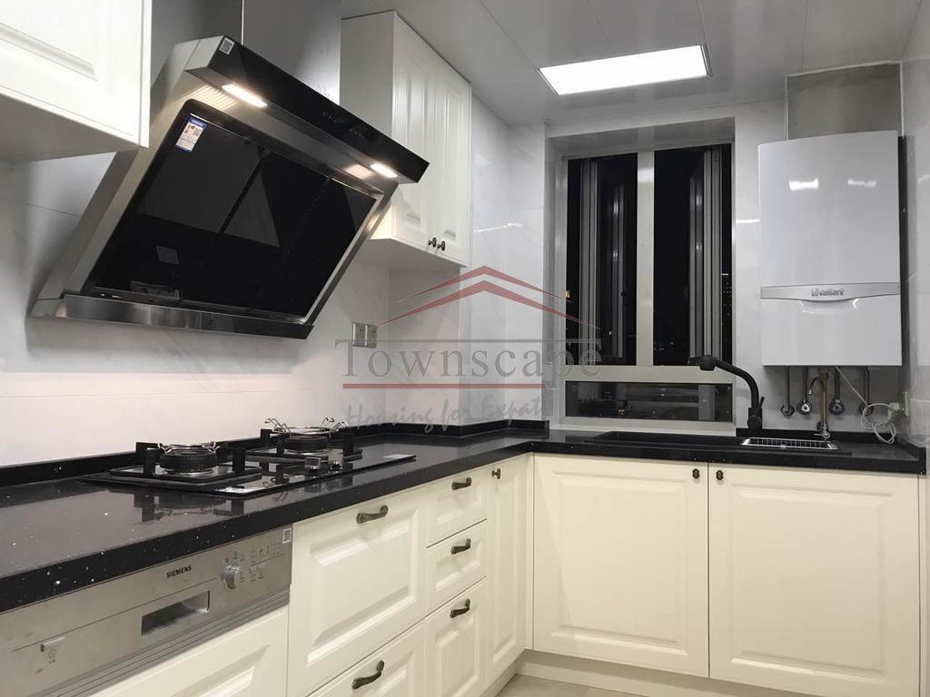  Newly Renovated 3BR Apartment near Jiashan Market