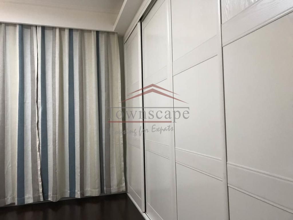  Newly Renovated 3BR Apartment near Jiashan Market