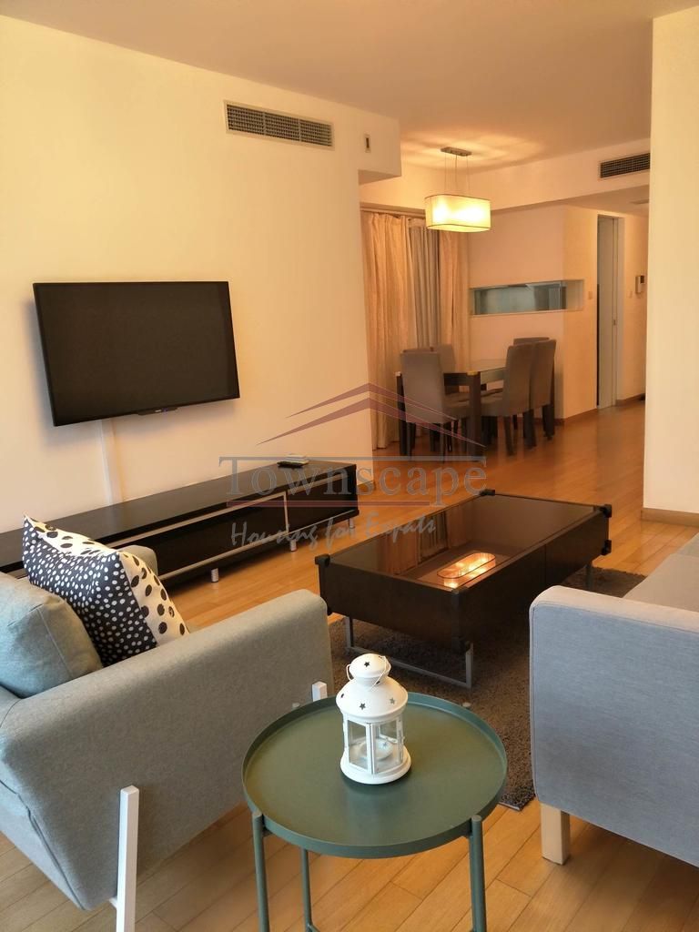  Modern 2BR Apartment in Jingan - Incl. Clubhouse