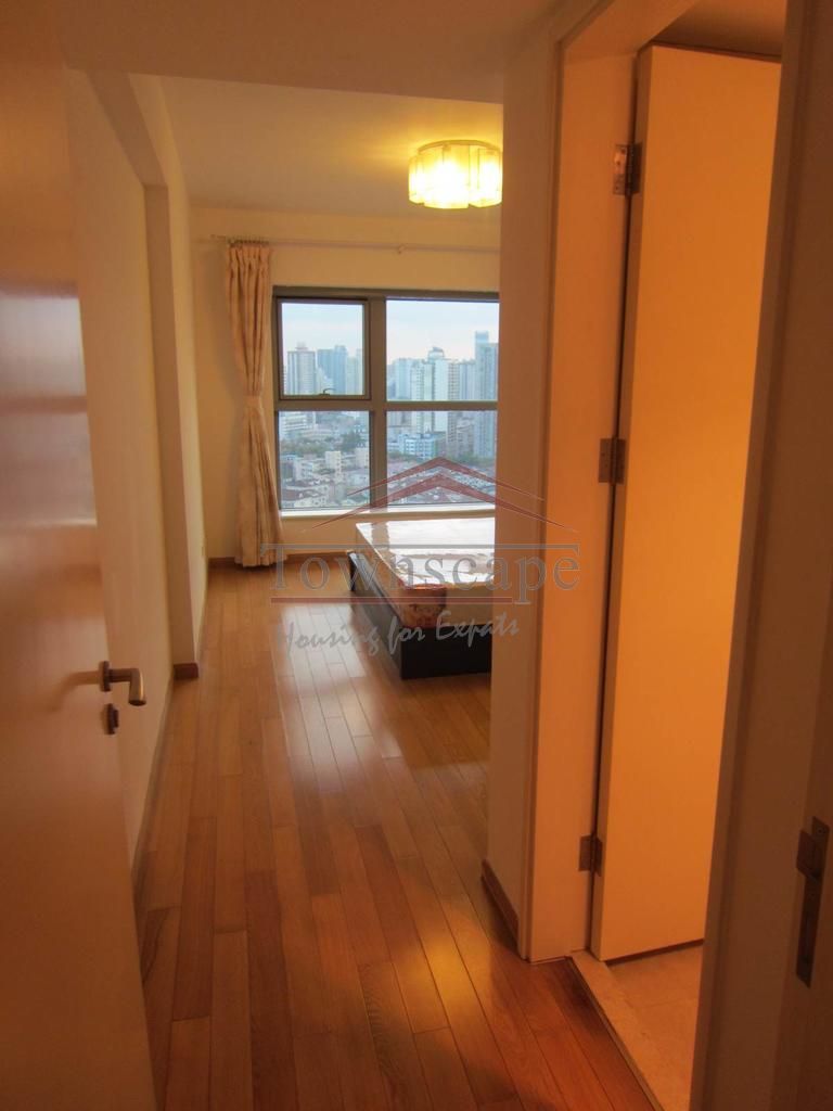  Modern 2BR Apartment in Jingan - Incl. Clubhouse