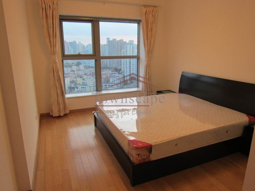  Modern 2BR Apartment in Jingan - Incl. Clubhouse