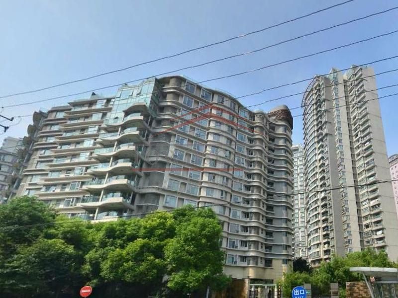  High Quality Modern Apartment beside Suzhou Creek, Putuo