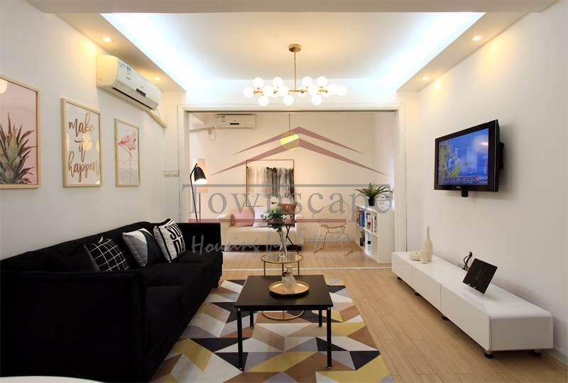  Bright and Modern 2BR Apartment in Shanghai JingAn