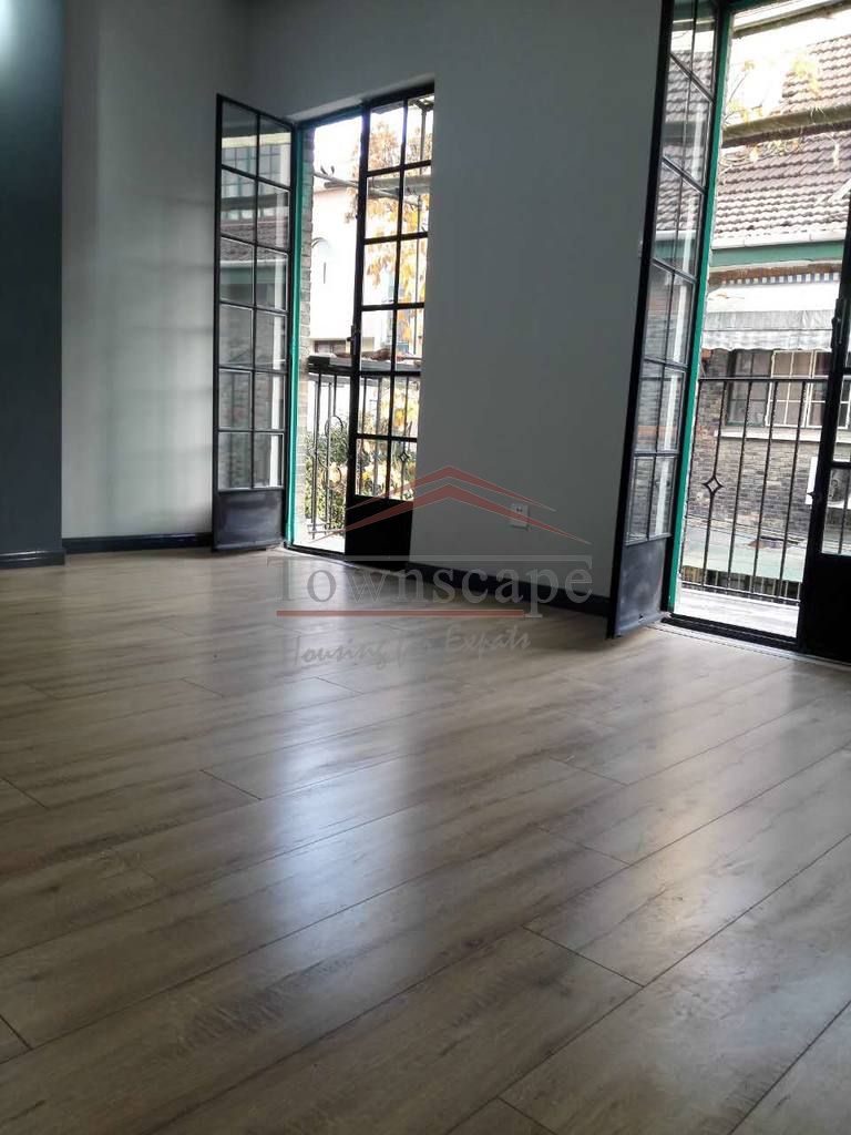  Refurbished 1BR Lane House in Shanghai Downtown