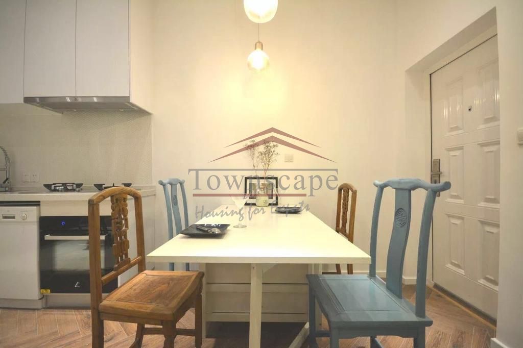  Beautiful 1BR Apartment nr Jingan Temple