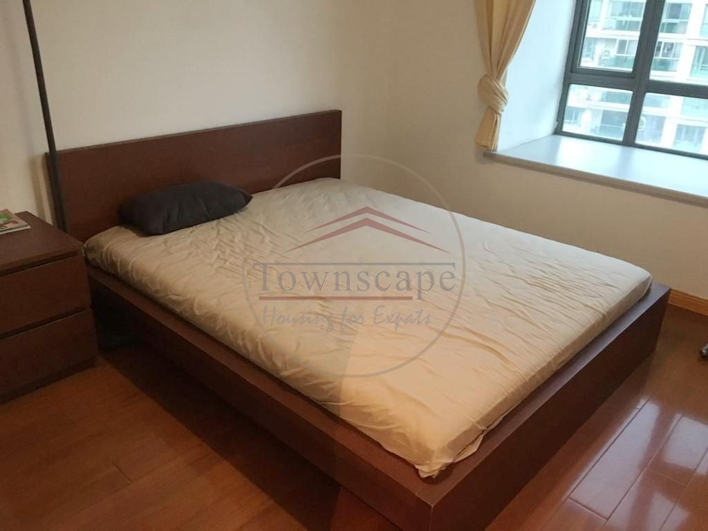  High-Floor Contemporary 3BR Apartment near Tianzifang