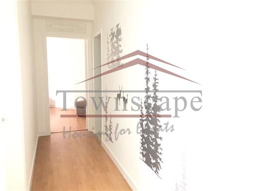  Bright 2BR Apartment near Jingan Temple