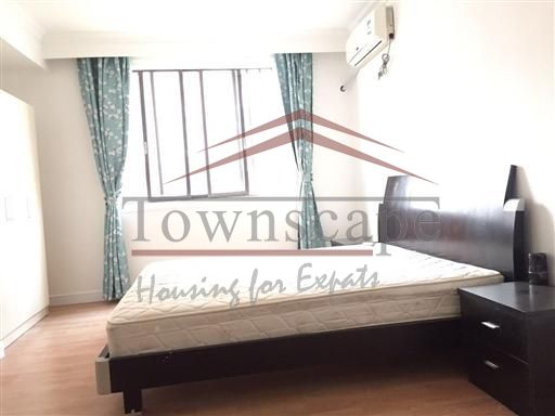  Bright 2BR Apartment near Jingan Temple