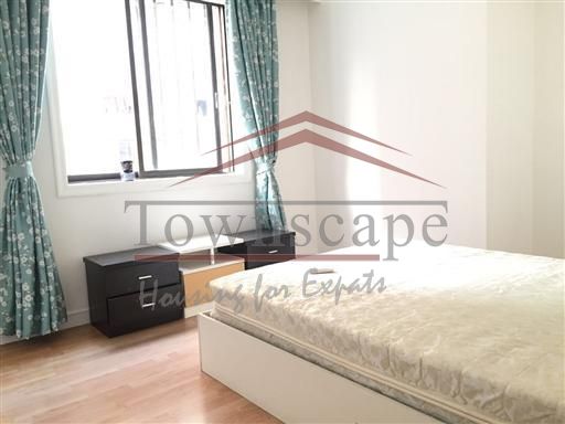  Bright 2BR Apartment near Jingan Temple