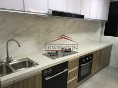  Modernized 3BR Apartment in Jingan