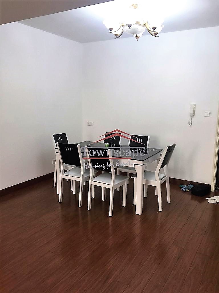  Simple 3BR Apartment near Zhongshan Park