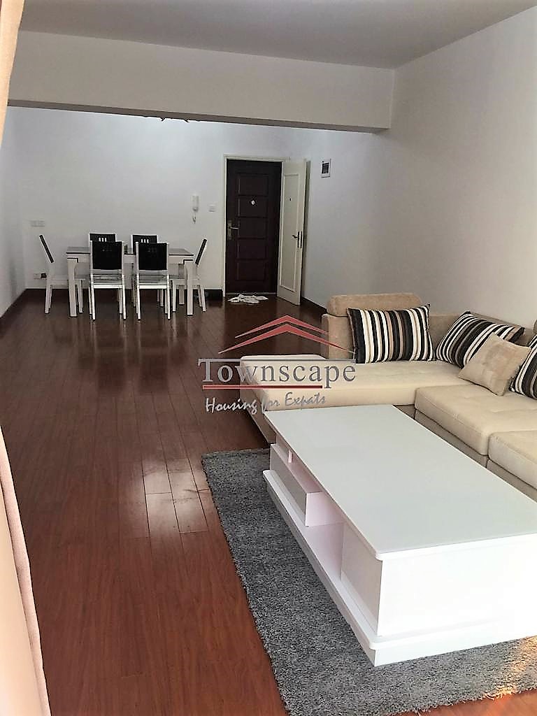  Simple 3BR Apartment near Zhongshan Park