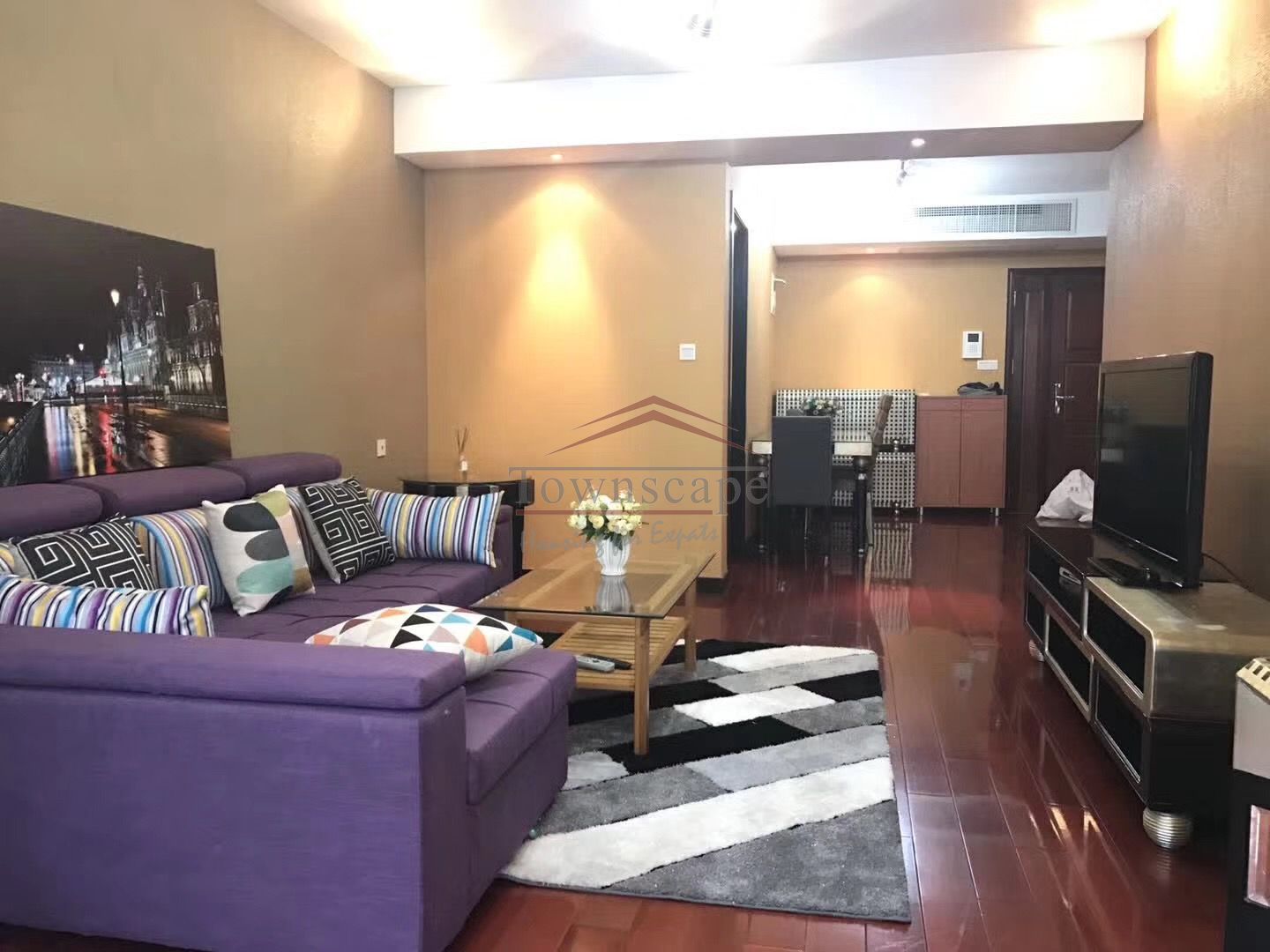  Inviting Modern Apartment in Xintiandi