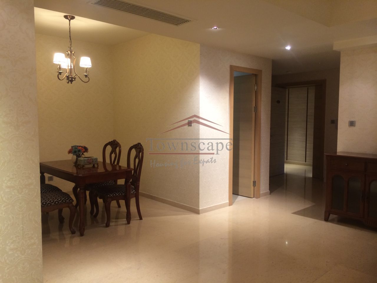  Xintiandi: High Quality 2BR,160sqm Apartment