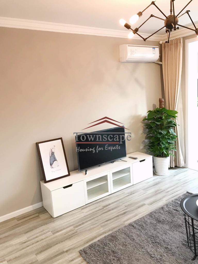  Modernized 1BR Apartment nr Jiaotong and Xujiahui Park